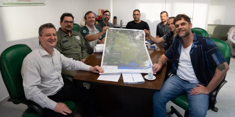 Reunião com NGI ICMBio Matinhos, Incra/PR e UFPR ocorreu na última quinta-feira (18).
Créditos: Rafael Bertelli/Mandato Goura