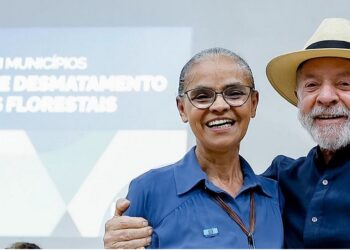 Presidente da República, Lula da Silva e ministra do MMA, Marina Silva, durante cerimônia de implementação do Programa União com Municípios pela Redução do Desmatamento e Incêndios Florestais - Foto: Ricardo Stuckert/Secom-PR