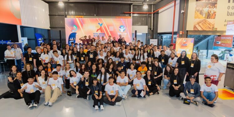 Feira Jovem de Negócios Iguassu conecta jovens talentos e empresas em evento no Mercado Público Barrageiro – foto Jean Pavão