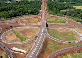 Imagens aéreas de trechos da Perimetral Leste, em Foz do Iguaçu. Fotos: William Brisida/Itaipu Binacional.