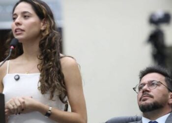 As emendas são de autoria do deputado Arilson Chiorato (PT), líder da Oposição na Alep. O substitutivo geral foi apresentado pela deputada Ana Júlia Ribeiro (PT), líder do Bloco PT-PDT.
Foto Créditos: Orlando Kissner/Alep.