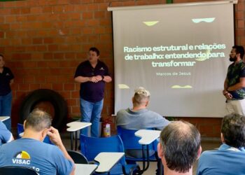 Evento reuniu equipe da Visac para discutir prevenção e enfrentamento ao racismo. Foto: Visac