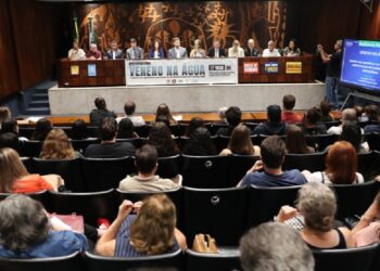Deputado Goura defende leis mais rígidas para proteger áreas de abastecimento de água no Paraná. Créditos: Valdir Amaral/Alep