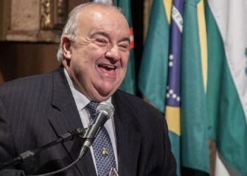 Com três mandatos como prefeito da capital, Greca busca agora o comando do executivo estadual. Foto: Daniel Castellano/SMCS.