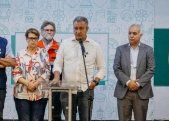Ministro da Casa Civil, Rui Costa, também garantiu que as obras estruturantes para impedir novas tragédias serão incluídas no programa Novo PAC, como contenção de encostas, macrodrenagem e barramentos. Foto: Wagner Lopes / CC.