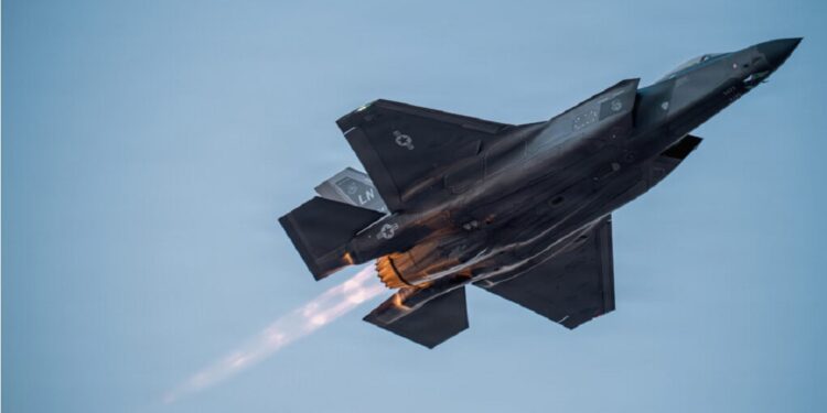 Caça F-35A durante a Operação Epic Fury. Foto: USAF