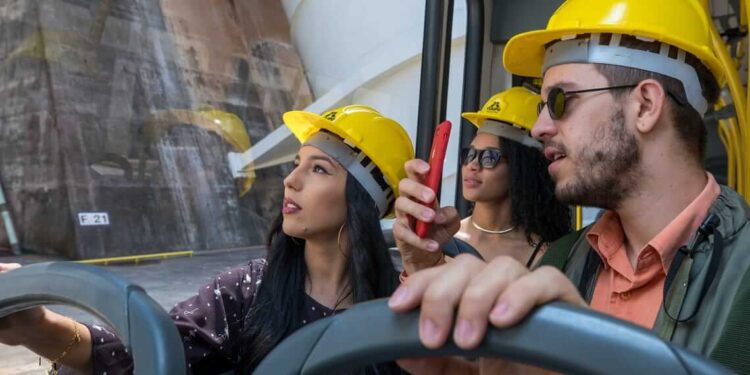 Alta visitação movimenta economia e amplia fluxo turístico na cidade