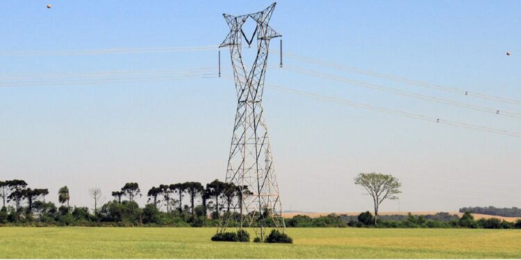 Quedas de energia geram prejuízos no campo. Foto: Sistema Faep.