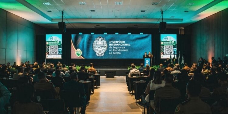 Fotos auditório: Kiko Sierich.
