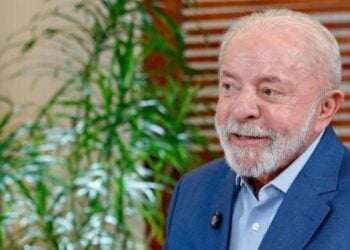 Lula, em entrevista à TV Cidade, no Ceará: “Nós nunca estivemos na situação que nós estamos hoje, com uma capacidade de atendimento de saúde de forma extraordinária". Foto: Ricardo Stuckert/Secom-PR.
