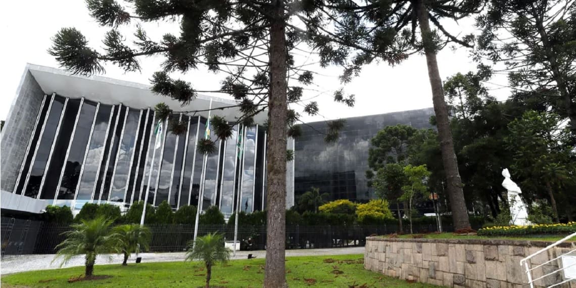 Paraná retoma debate sobre aborto, acolhimento e maternidade