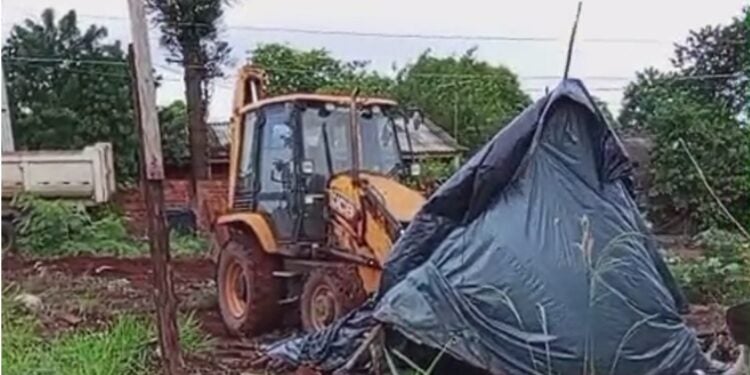 Despejos sucessivos revelam falhas na política de moradia em Foz. Foto: Vídeo/Fronteira Livre.