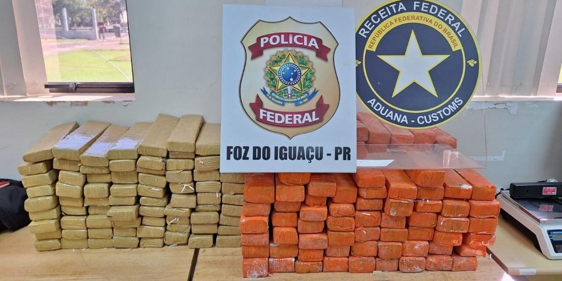 PF e Receita Federal apreendem droga em encomendas em Foz