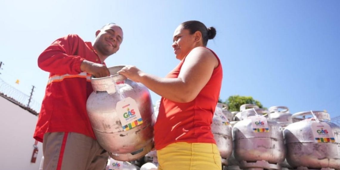 Mais de 2,7 milhões recebem Vale Gás do Povo no país