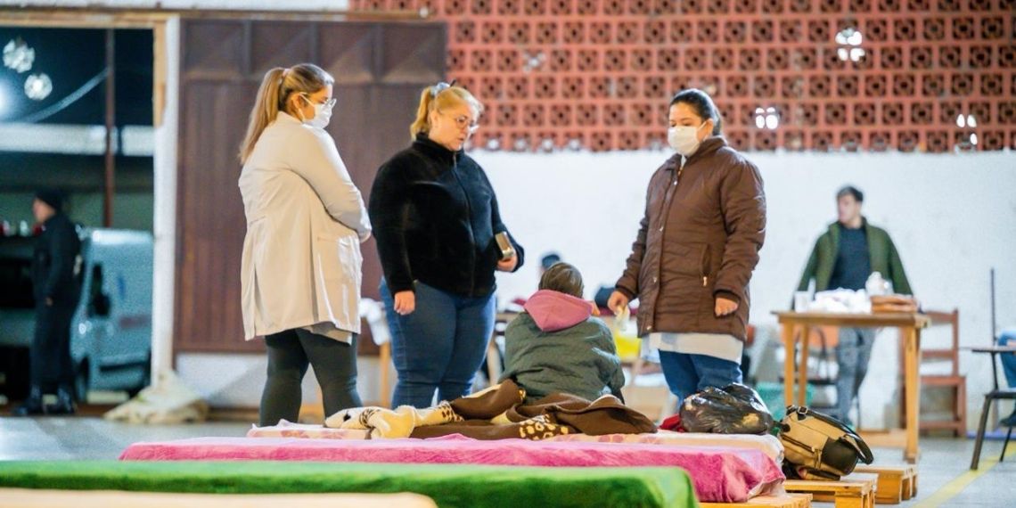 Prefeitura reforça assistência social durante onda de frio em CDE