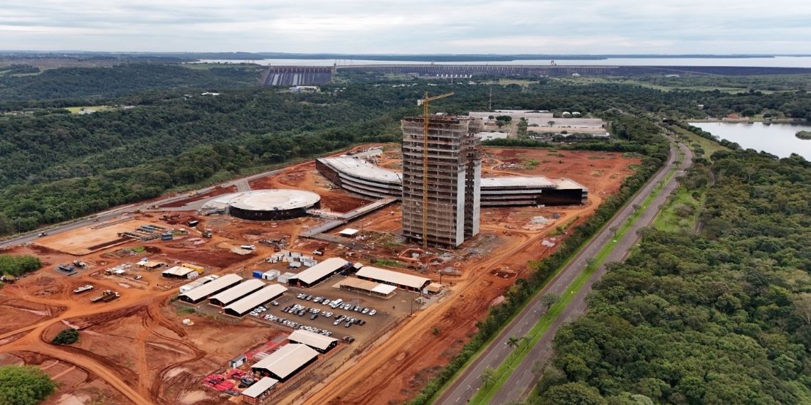Campus Arandu da UNILA avança com conclusão da concretagem