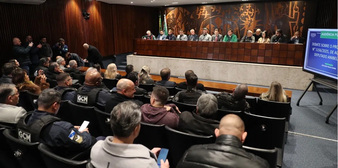 Venda de bebidas em estádios divide debate no Paraná
