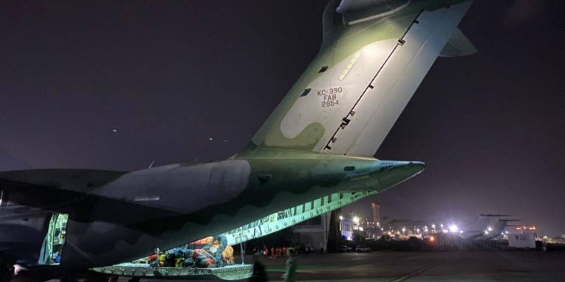 Brasil envia terceiro voo humanitário à Venezuela