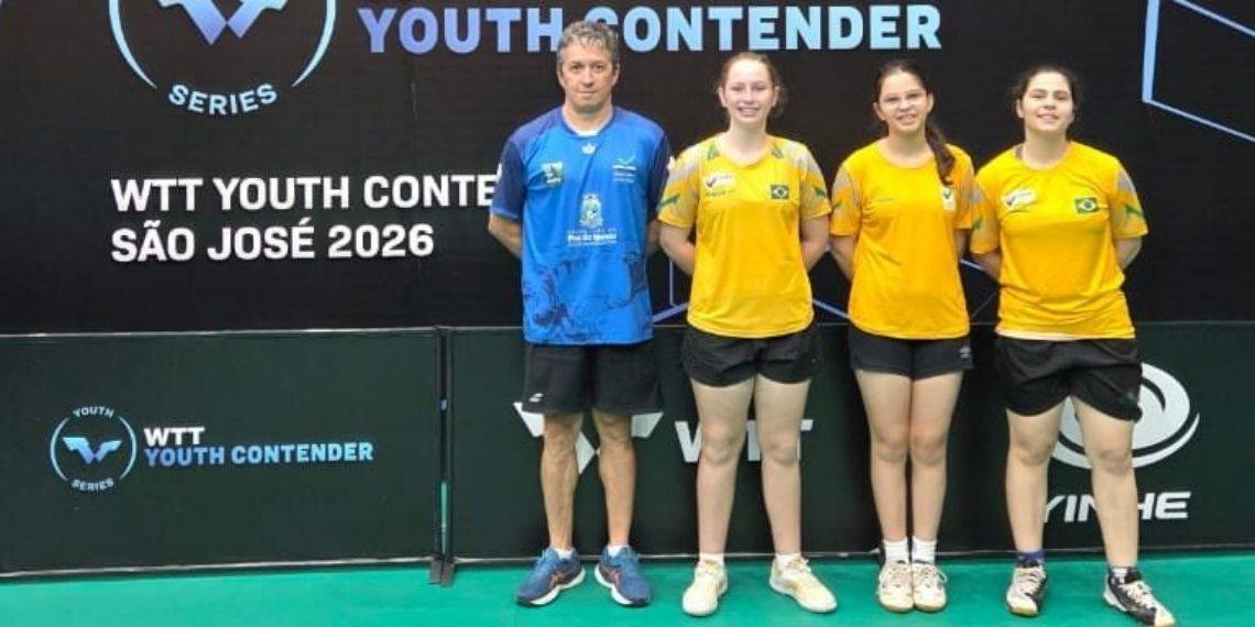 Atletas de Foz participam de mundial de tênis de mesa em SC