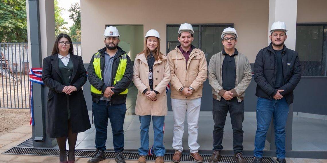 Prefeitura de CDE inaugura reformas em escola municipal