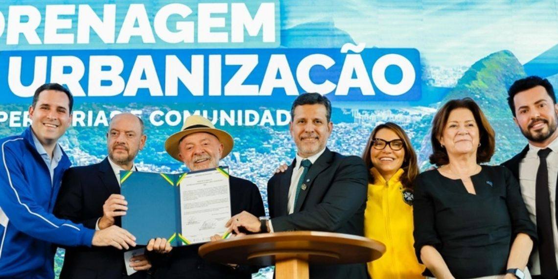 Lula anuncia R$ 702,9 milhões e inicia obras do PAC no Rio