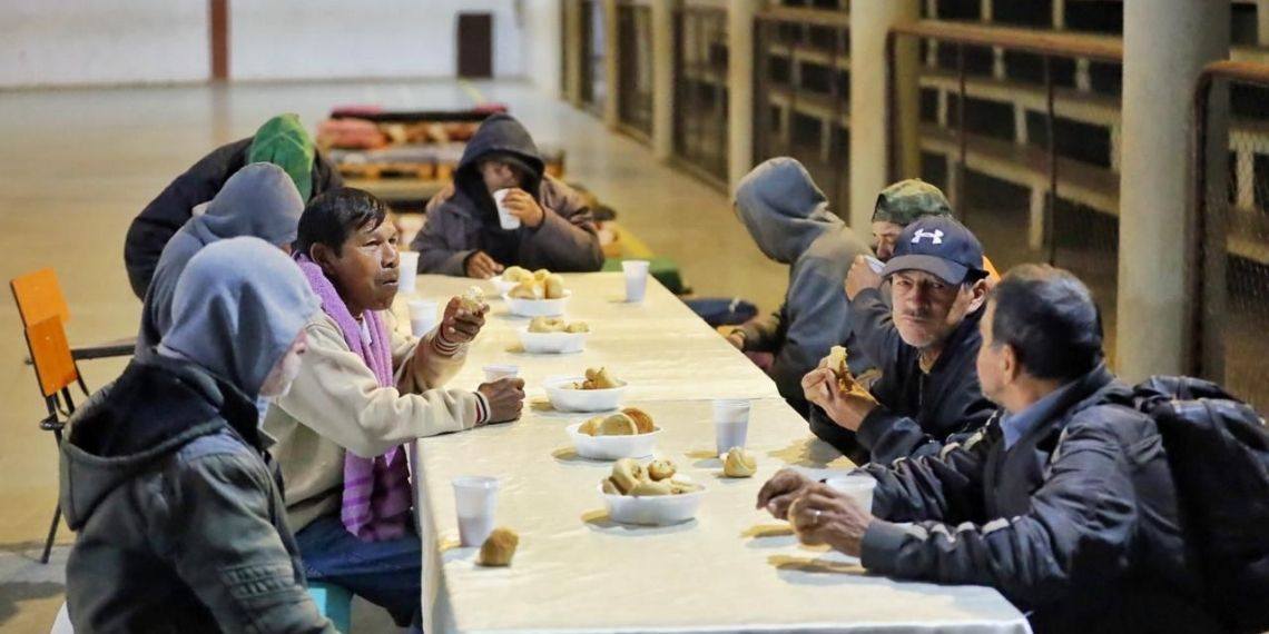 Ciudad del Este reabre abrigo para idosos durante onda de frio
