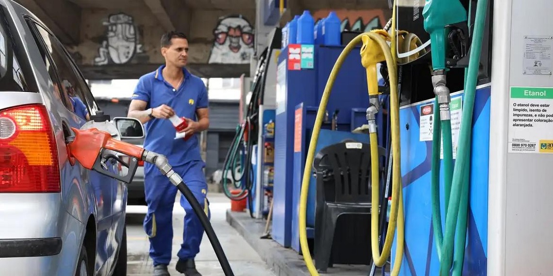Governo estende subvenção nacional da gasolina por 30 dias