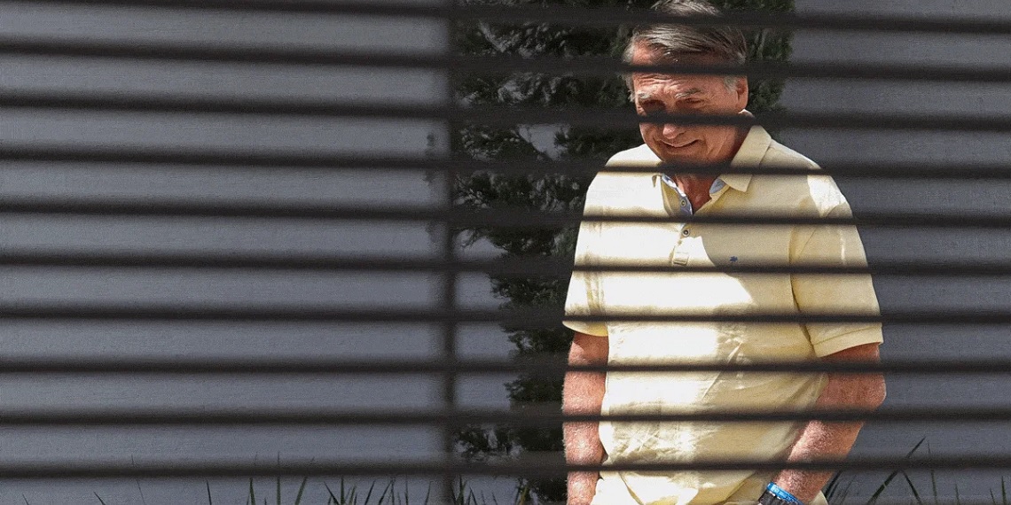 Moraes proíbe Javier Milei de visitar Jair Bolsonaro