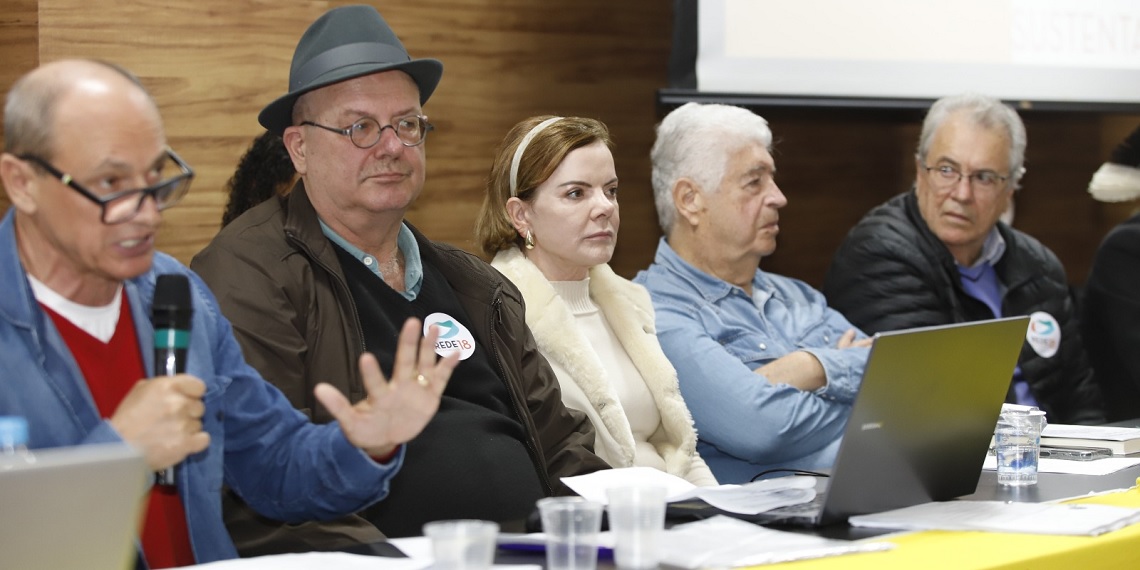 Eleições no Paraná: PSOL e Rede confirmam Requião e Gleisi