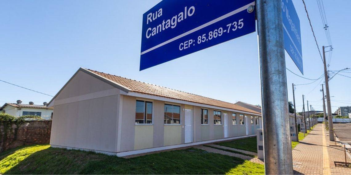 Foz do Iguaçu entregou 60 moradias no Loteamento César Cabral