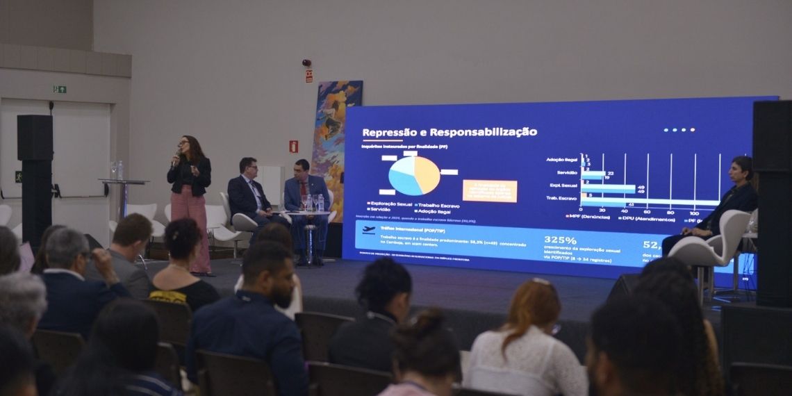 Seminário reforça combate ao tráfico de pessoas em Foz