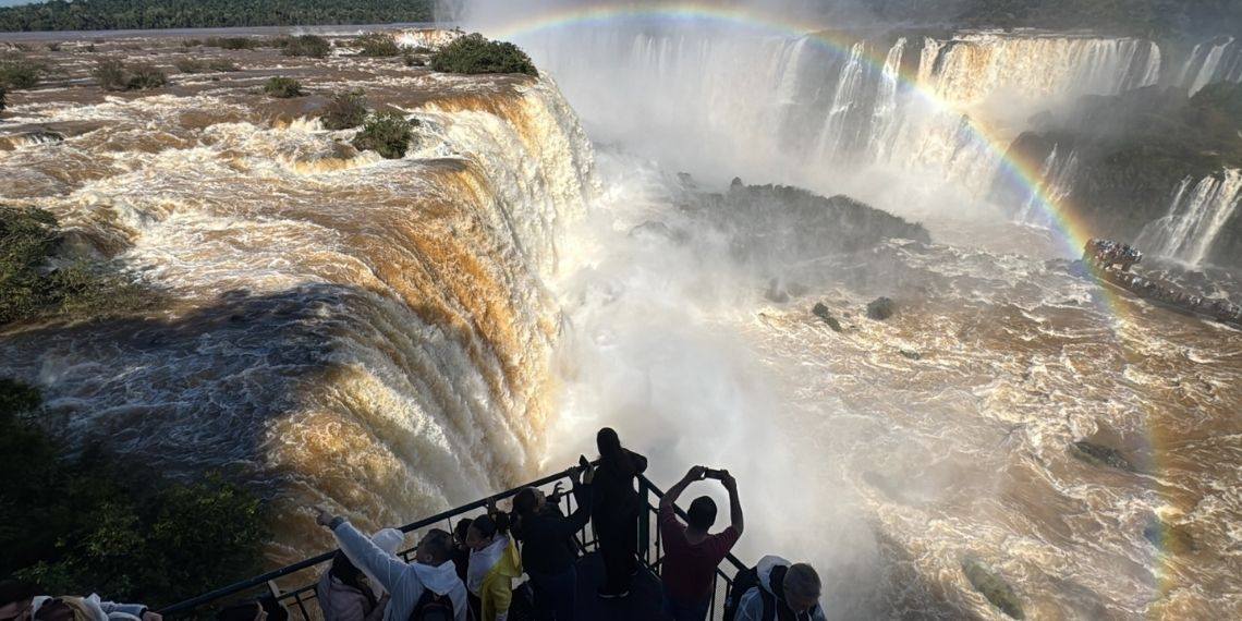 Vazão das Cataratas supera 4,9 milhões de litros por segundo