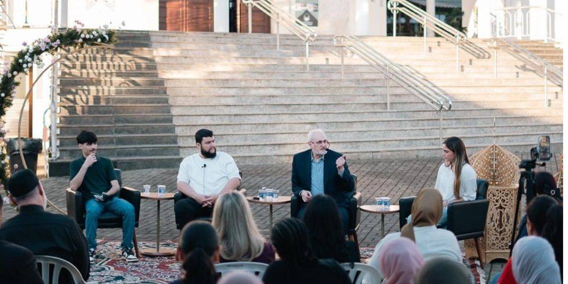 Encontro na Mesquita de Foz reúne jovens e promove ação solidária