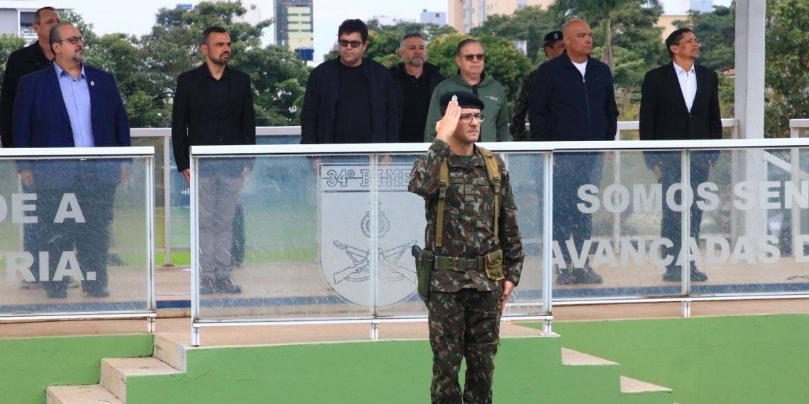 Exército Brasileiro homenageia veteranos pelo Dia do Veterano