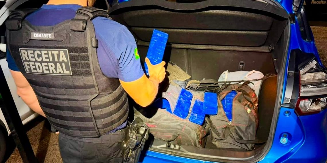 RF apreende 72 kg de maconha em carro de aplicativo
