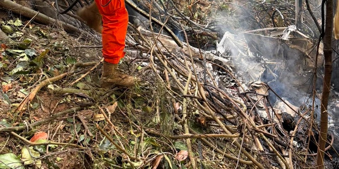 Queda de helicóptero no Rio mata três colombianas e o piloto