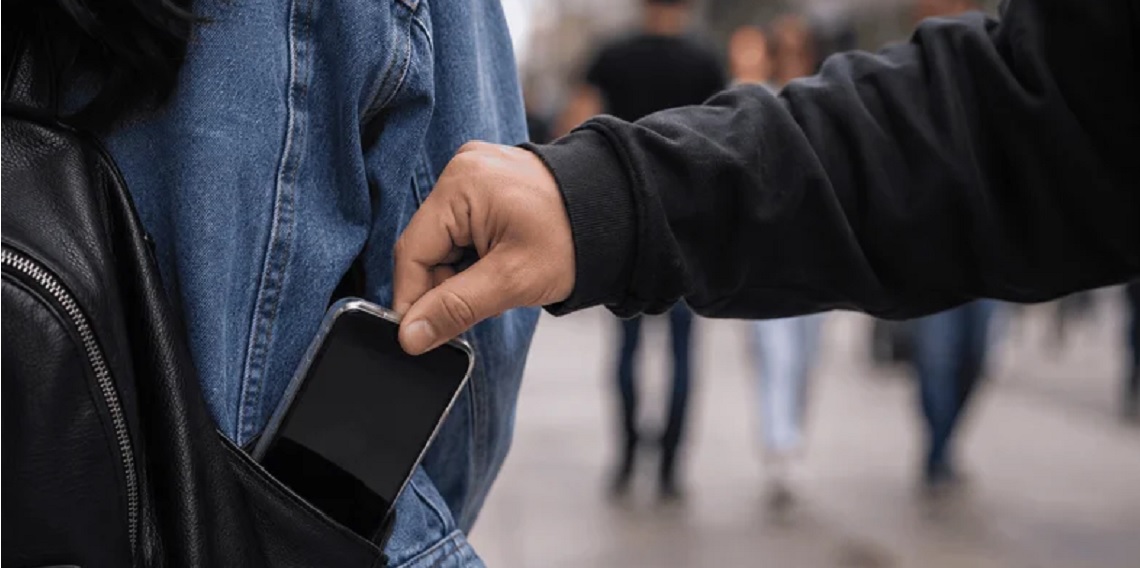 Celulares roubados e furtados no Brasil somam 830 mil em 2025