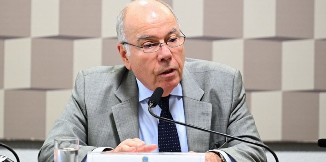Brasil não aceita governo por controle remoto, diz Mauro Vieira