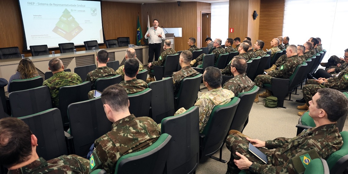 Exército visita Sistema FAEP no Paraná para parceria técnica