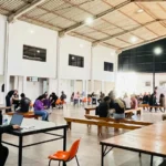 Moradores participam de feira de empregabilidade no mutirão de empregos Foz do Iguaçu.